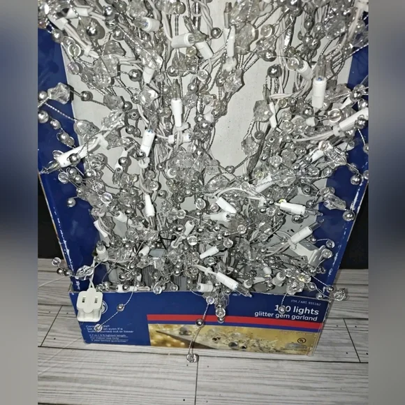 GE ConstantON 100 Clear Lights Glitter Gem Garland 9 FT White Wire Silver Balls